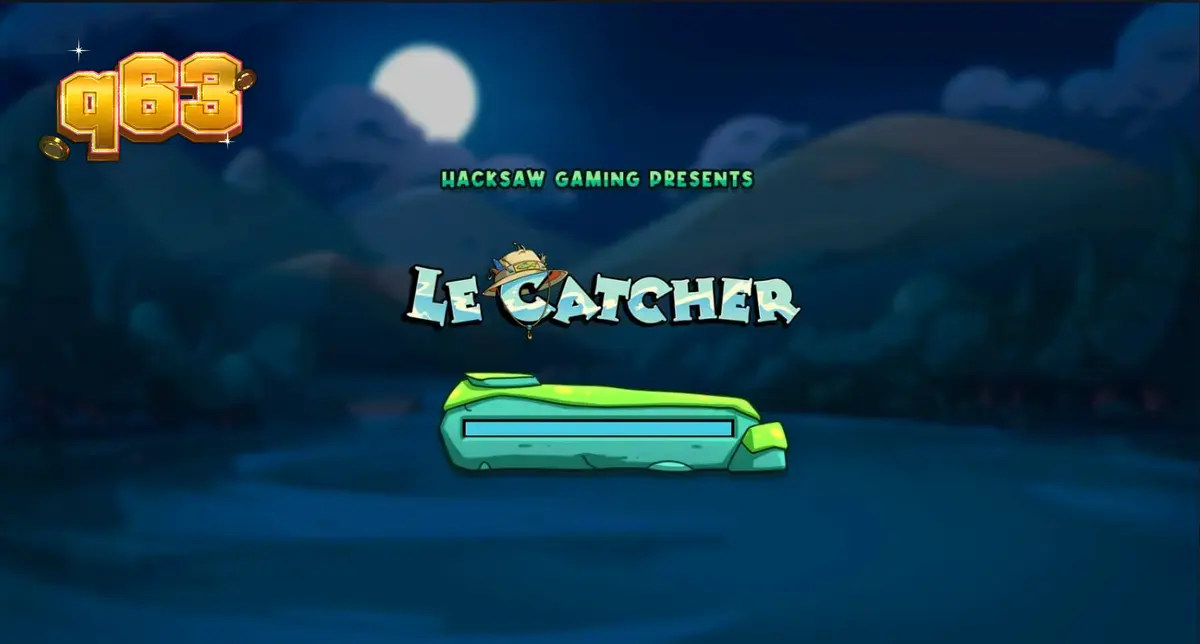 Isang masayang raccoon na mangingisda sa isang gabi sa ilalim ng buwan sa Le Catcher slot.